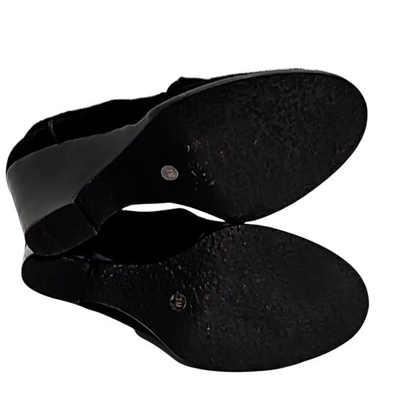 Michael Michael Kors Wmn Wendi Wedge Heel Lace Up Sherpa Black Suede Bootie Sz 7 - Picture 9 of 10